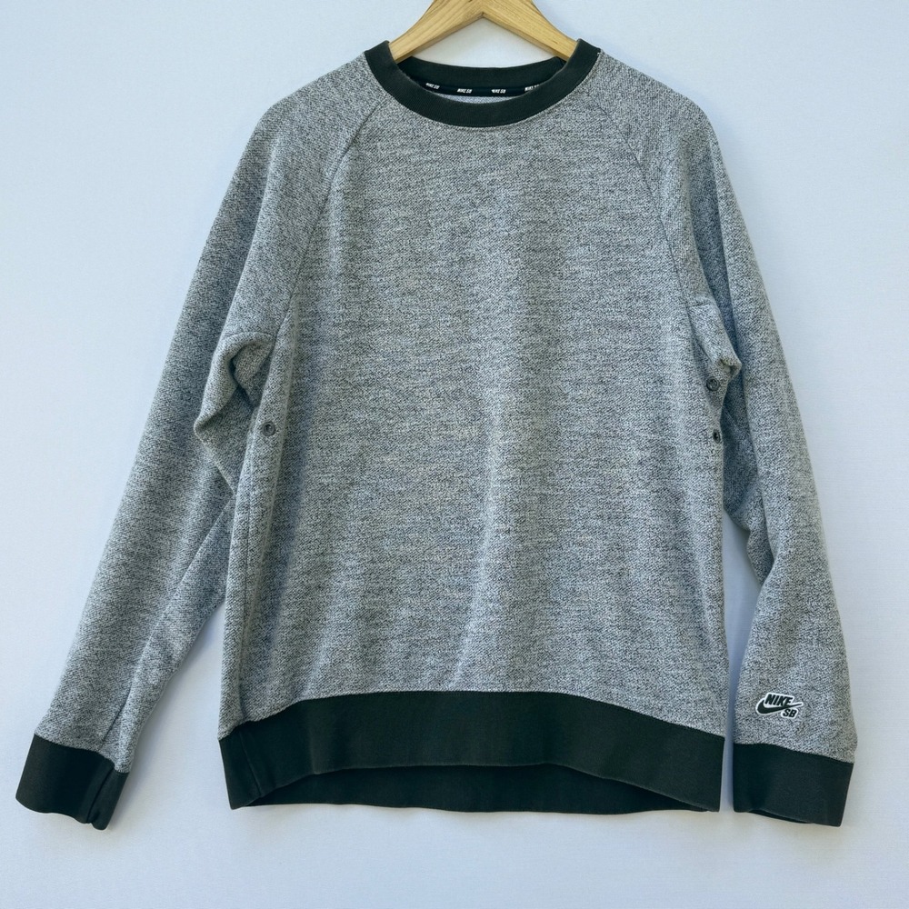 Nike SB Mens Large Sweatshirt Grey Black Skater Gorpcore Urban Tech Lounge‎